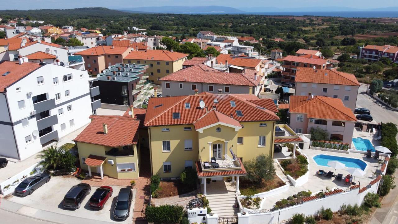 Villa Istriana Ližnjan エクステリア 写真